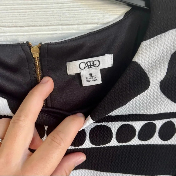 CATO Black White Print Sheath Dress Geometric Print Half Sleeve Size 10 - Picture 12 of 14